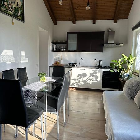 Quiet Countryside Apartments Near The City And The Sea كوبر المظهر الخارجي الصورة